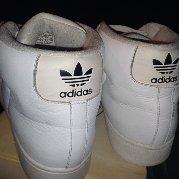 adidas - Picture 3 of 5